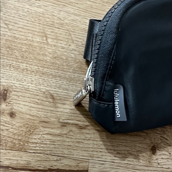 Lululemon Belt Bag - Picture 2 of 5